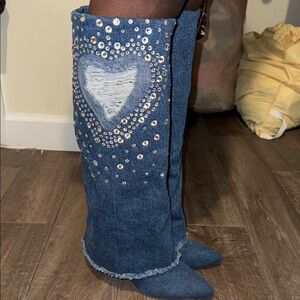 Rouge Helium Blue Heeled Boots with Heart Design